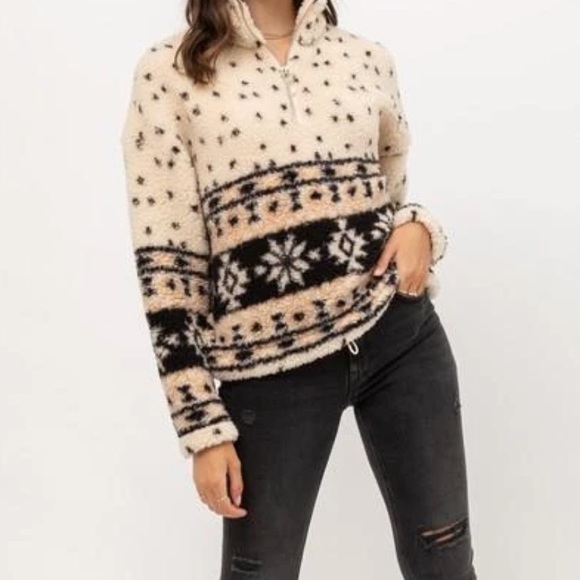 Patterned Sherpa Quarter Zip NEW WITH TAGS - Picture 3 of 7